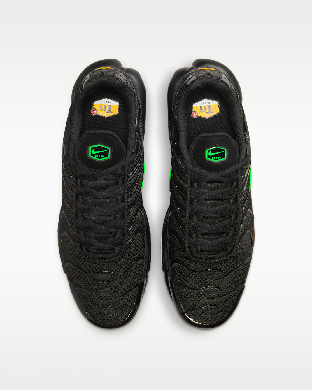 Nike Air Max Plus F22 Black Green Strike