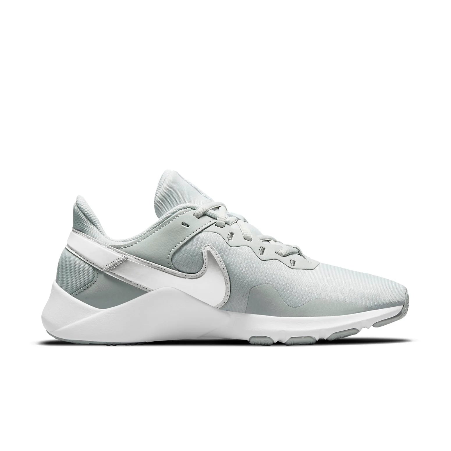 Nike Legend Essential 2 Photon Dust Metallic Silver